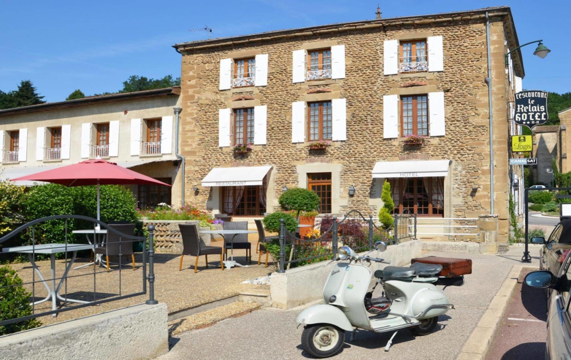 Logis Hotel-Restaurant Le Relais Hauterives Exterior photo